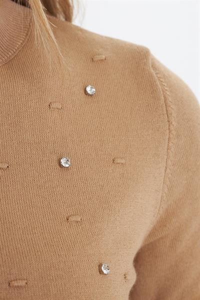 Taş Detaylı Yaka Bantlı Triko Bluz 