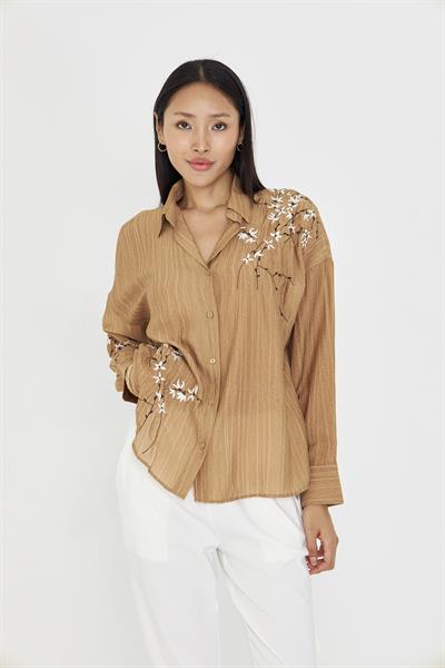 V Yaka Nakışlı Çizgili Gömlek