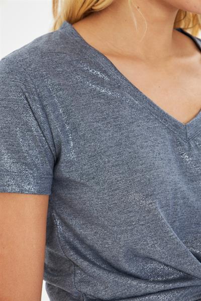 V Yaka Simli T-Shirt