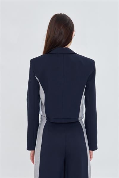 Yanları Şeritli Garnili Kısa Ceket 