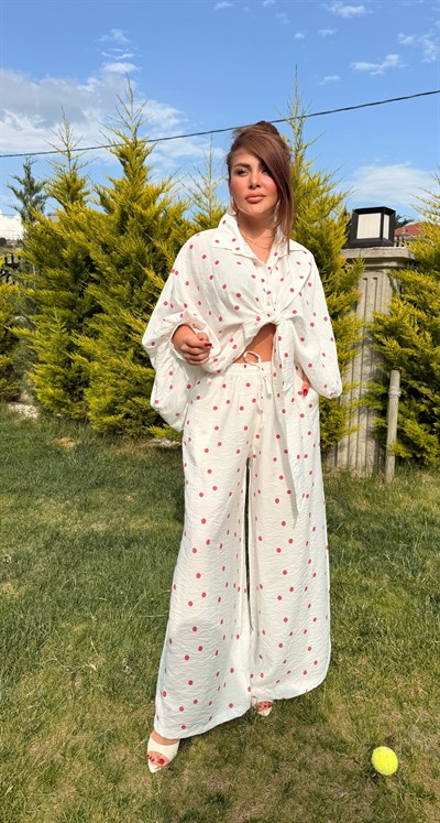 Puantiyeli Takım Beyaz