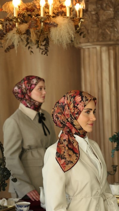SECRET GARDEN DESEN EŞARP SİYAH