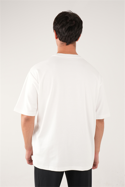Bisiklet Yaka Beyaz T-Shirt