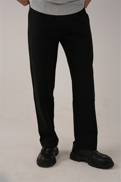 Siyah Pamuk Karışımlı Relaxed Fit Pantolon