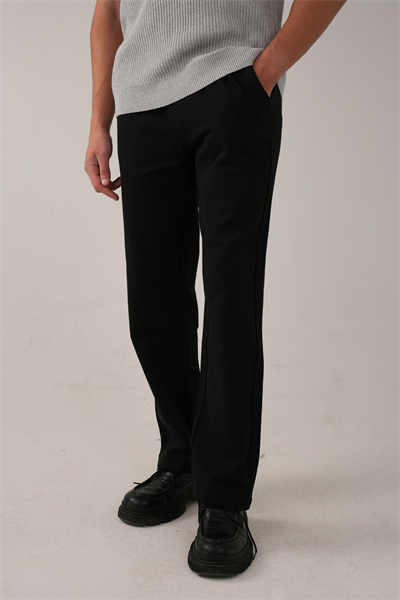Siyah Pamuk Karışımlı Relaxed Fit Pantolon