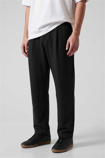 Siyah Pamuk Karışımlı Relaxed Fit Pantolon