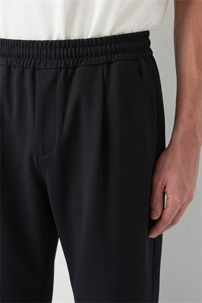 Siyah Pamuk Karışımlı Relaxed Fit Pantolon