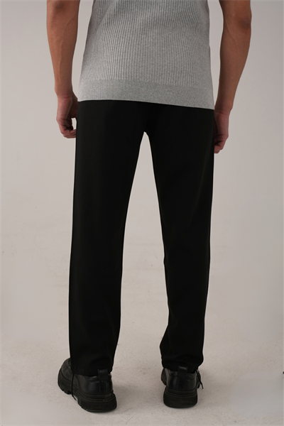 Siyah Pamuk Karışımlı Relaxed Fit Pantolon