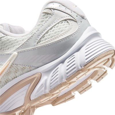 NIKE W V5 RNR Spor Ayakkabı Kadın