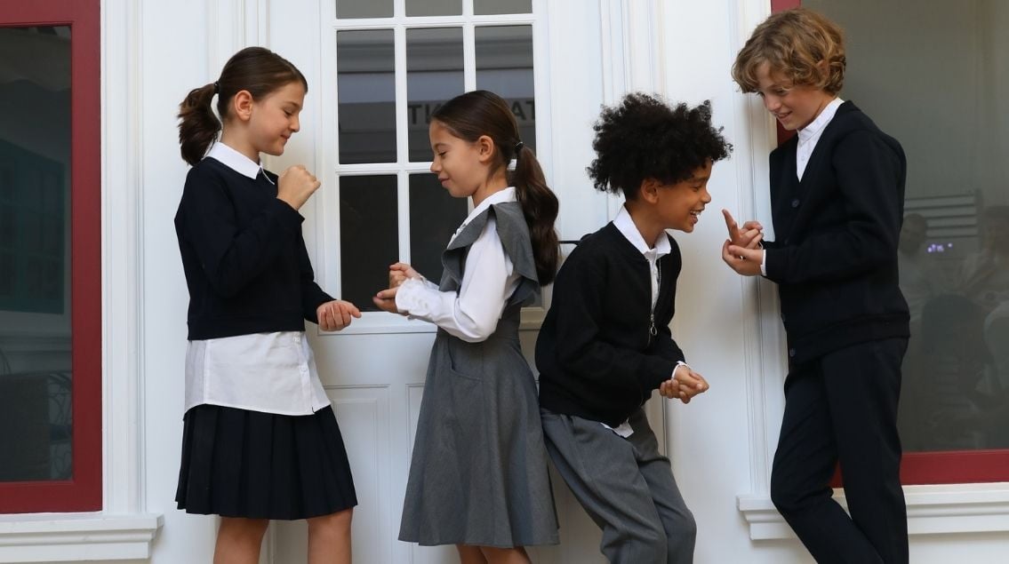 Mutlu Kids Okul Giyim