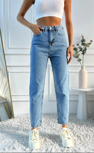  Kadın Mavi Kar Yıkama Mom Jeans