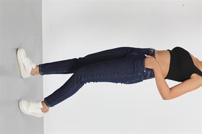  Mom Lacivert Yüksek Bel Jeans