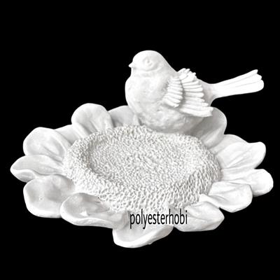 OB 1237 - Ayçiçeği Üzerinde Oturan Kuş Ham Polyester Obje