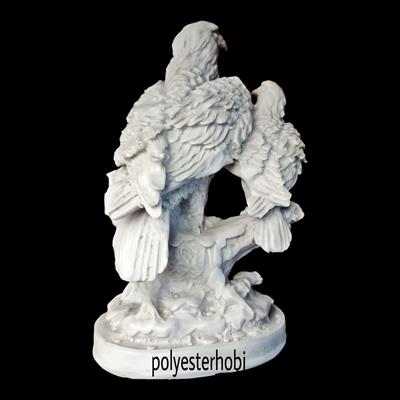 Ob 1837 - Yavrulu Kartal Masaüstü Ham Polyester Obje