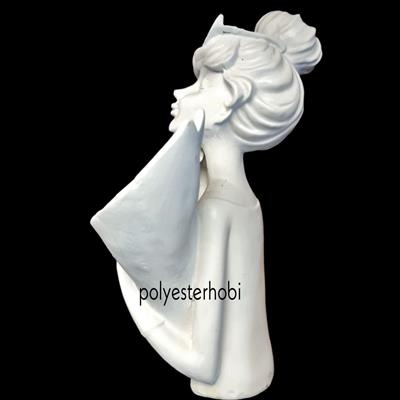 Ob 1843 - Telefonlu Buketli Kız Ham Polyester Obje