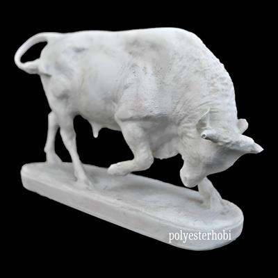 OB 1933 - Boğa Büst Ham Polyester Obje
