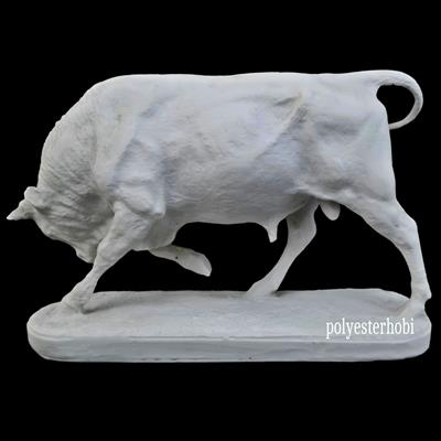 OB 1933 - Boğa Büst Ham Polyester Obje