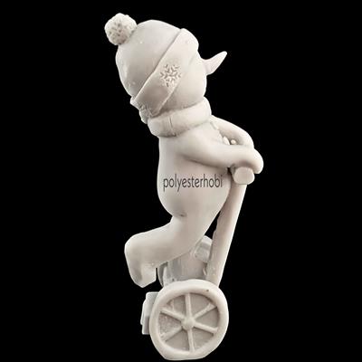 OB 1937 - Scooter Detaylı Kardan Adam Ham Polyester Obje