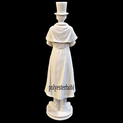 OB 1947 - Kitap Okuyan Adam Ham Polyester Obje