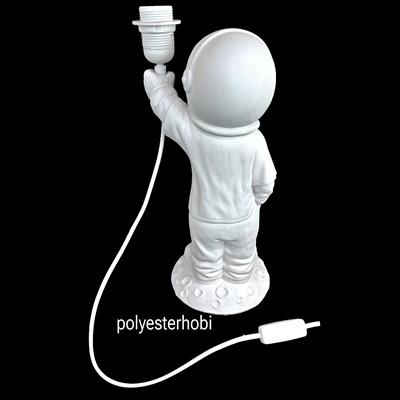 OB 2037 - Astronot Elektikli Aydınlatma Ham Polyester Obje