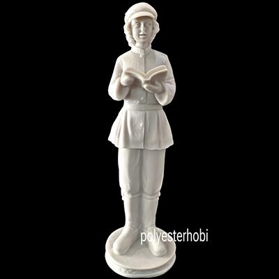 OB 2043 - Kitap Okuyan Erkek Ham Polyester Obje