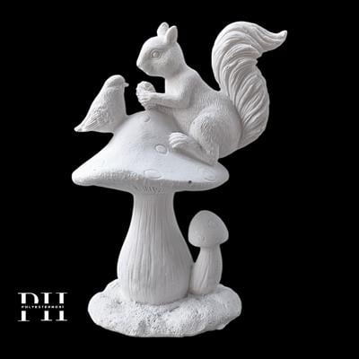 Ob 2577 - Mantar Üzerinde Sincap Ham Polyester Obje