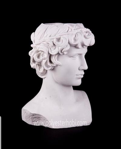 OB 635 - Leonidas Mumluk Ham Polyester Obje