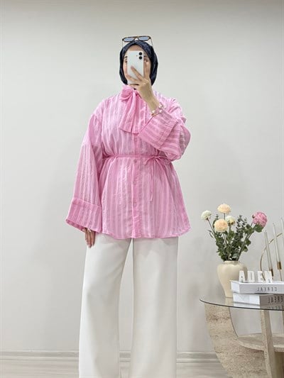 ÇİZGİLİ FULARLI GÖMLEK PEMBE