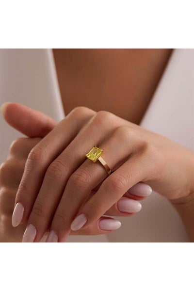 14 Ayar Renkli Taşlı Altın Yüzük