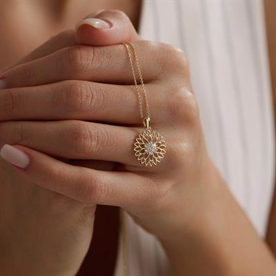 14 Ayar Altın Çiçek Kolye