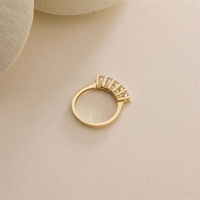 14 Ayar Altın Beştaş Yüzük