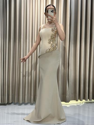 Gold Krep Kumaş Taşlı Abiye Elbise | Kaleiçi Yıldızlar