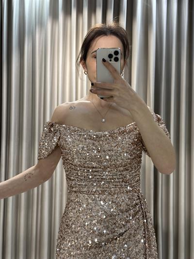Gold Kayık Yaka Abiye Elbise | Kaleiçi Yıldızlar