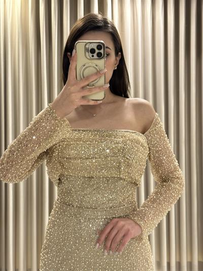 Gold Kayık Yaka Uzun Kollu Abiye Elbise | Kaleiçi Yıldızlar