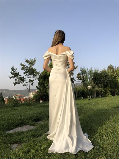 Beyaz Kayık Yaka Uzun Abiye Elbise | Kaleiçi Yıldızlar