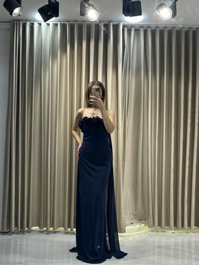Lacivert Madonna Yaka Gül İşlemeli Abiye Elbise | Kaleiçi Yıldızlar