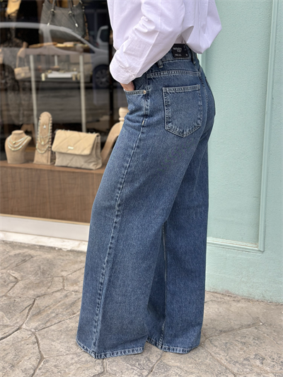 Wide leg jean