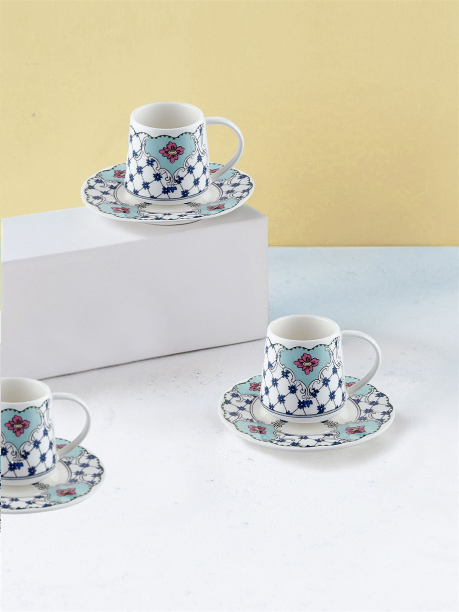 Artdeconcept,tasarım çay fincanı takımı,iki kişilik çay seti,lüks porselen fincanlar,beş çayı sunumları,premium çeyizlik fincanlar,şık çay bardağı modelleri,modern sofra estetiği,en güzel ev hediyesi alternatifleri,sanatsal çay sunumları,2026 sunum trendleri