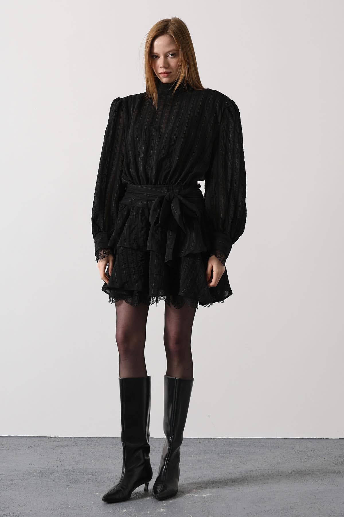 SİMLİ CİZGİLİ DANTELLİ MİNİ ELBİSE - Siyah