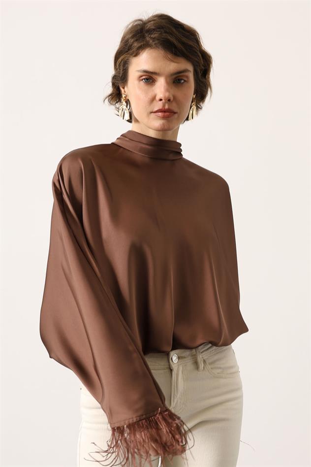 ARKADAN BAĞLAMALI OTRİŞLİ BLUZ - Kahve