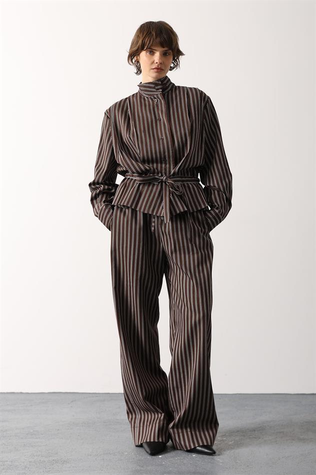 BEL BAĞLAMALI GÖMLEK DETAYLI TAKIM - Kahve