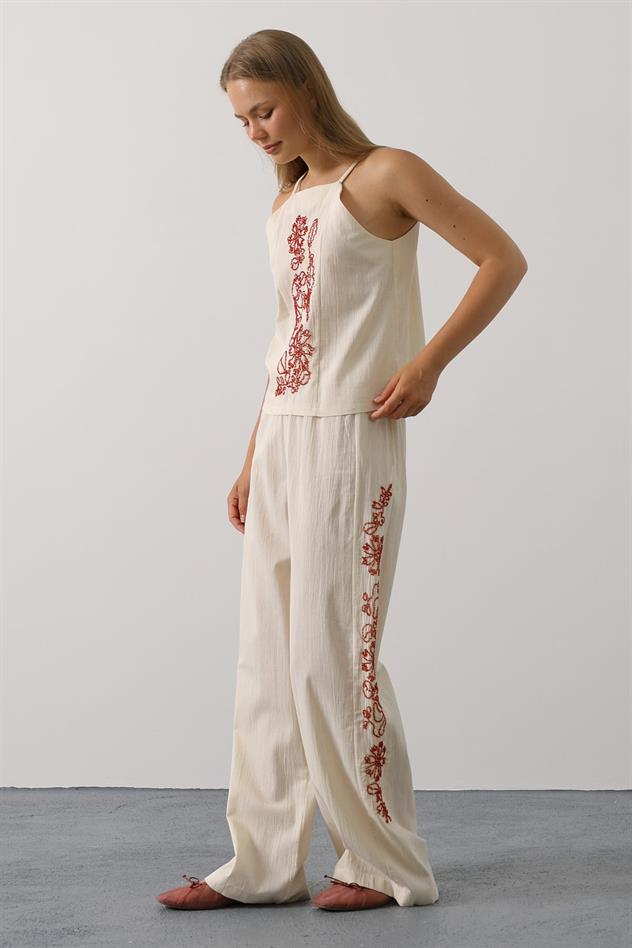 Boncuk İşlemeli Askılı Pantolon Takım - Natür