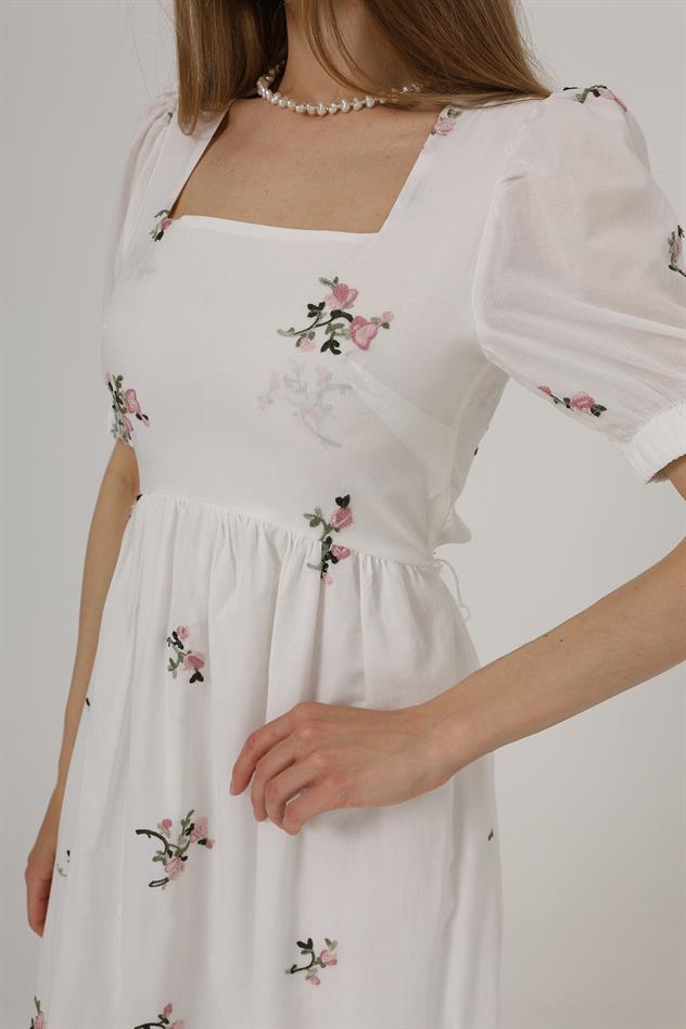 Brodeli Arkası Fiyonk Bağlamalı Elbise - Beyaz