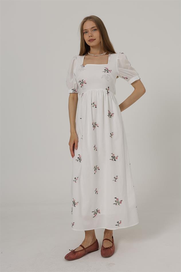 Brodeli Arkası Fiyonk Bağlamalı Elbise - Beyaz