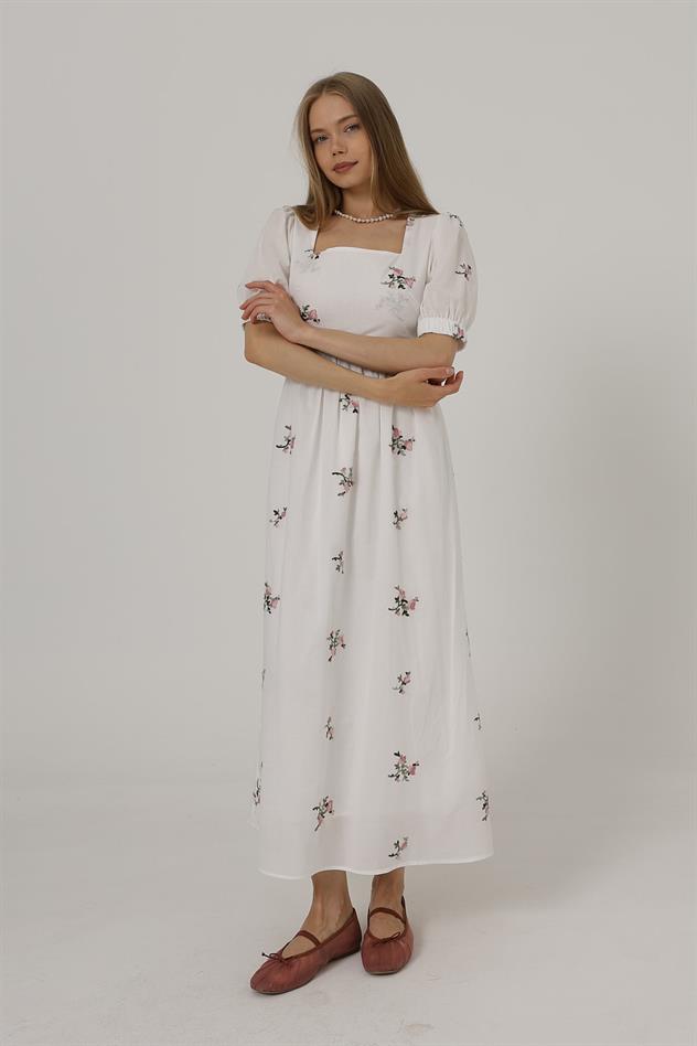 Brodeli Arkası Fiyonk Bağlamalı Elbise - Beyaz