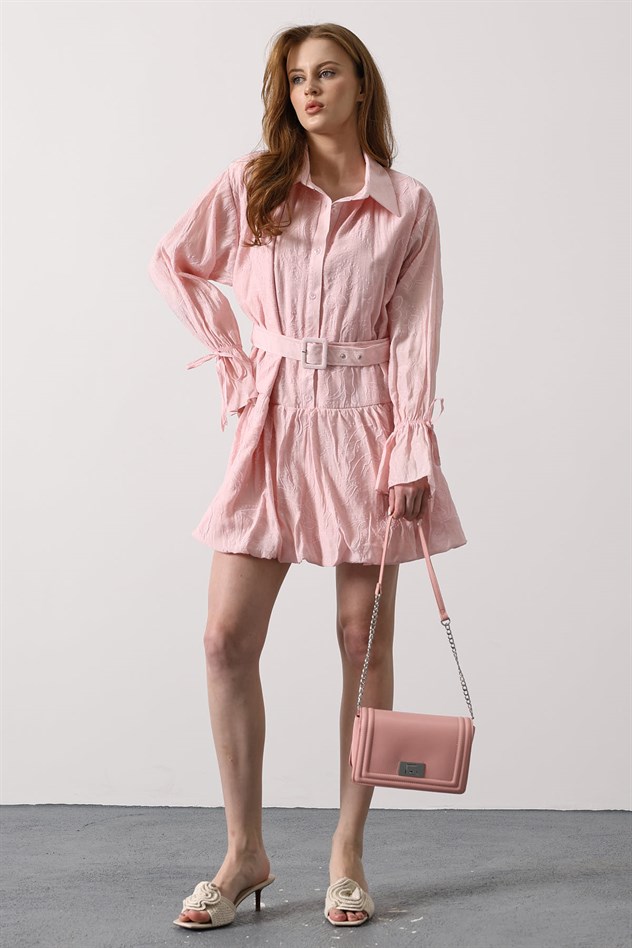 DESENLİ KEMER DETAYLI MİNİ ELBİSE - Pembe