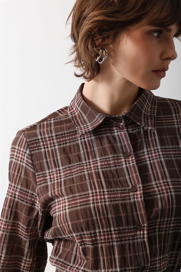 EKOSE DESENLİ KEMERLİ MİNİ ELBİSE - Kahve