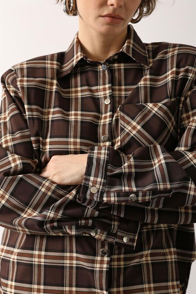 EKOSELİ ÇITÇITLI ÖNÜ CEPLİ GÖMLEK - Kahve-Siyah