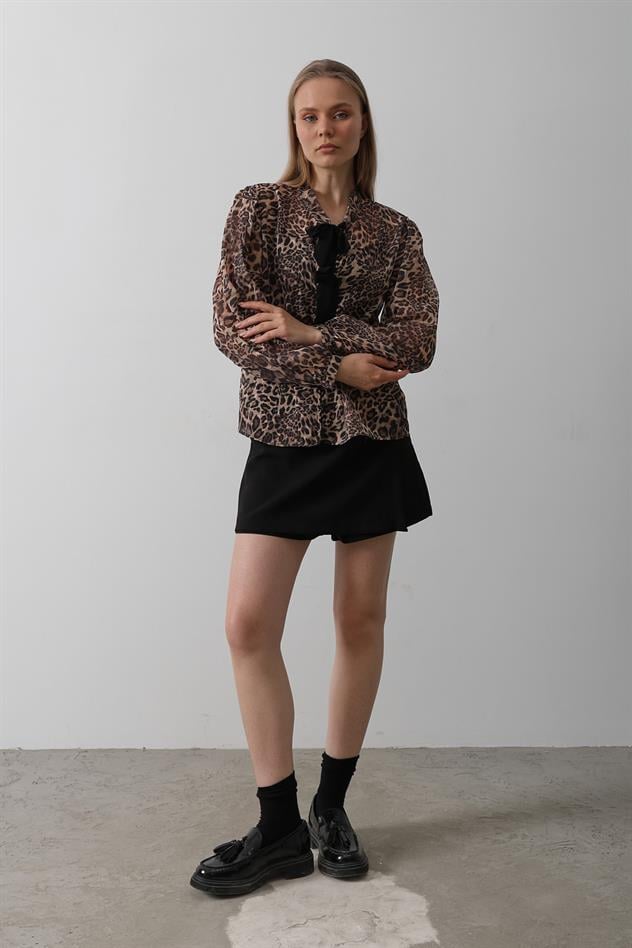 Fiyonk Detaylı Leopar Bluz - Leopar