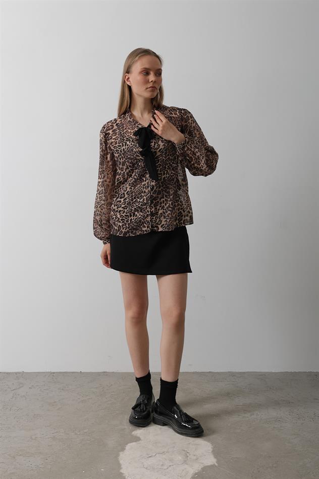 Fiyonk Detaylı Leopar Bluz - Leopar
